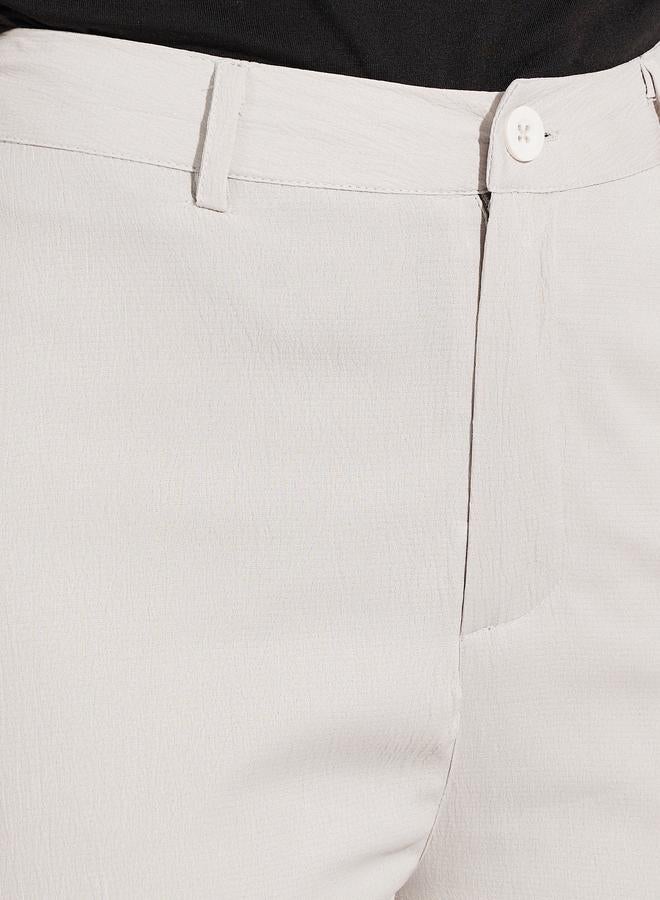 Styli Styli High Rise Straight Fit Basic Pants  - Image 3