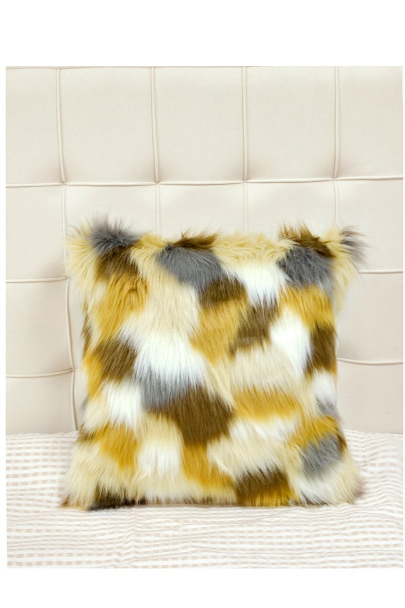 GOLD MANTIS Faux Fur Cushion Cover 45x45cm – Boho Mongolian Style Fluffy Throw Pillowcase with Hidden Zipper, Soft Plush Decorative Cover for Sofa & Bed (Boho Print Faux Fur Cushion Cover) - Image 1
