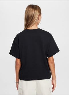 Nike Youth Nsw Boxy Essential T-Shirt  - Image 2