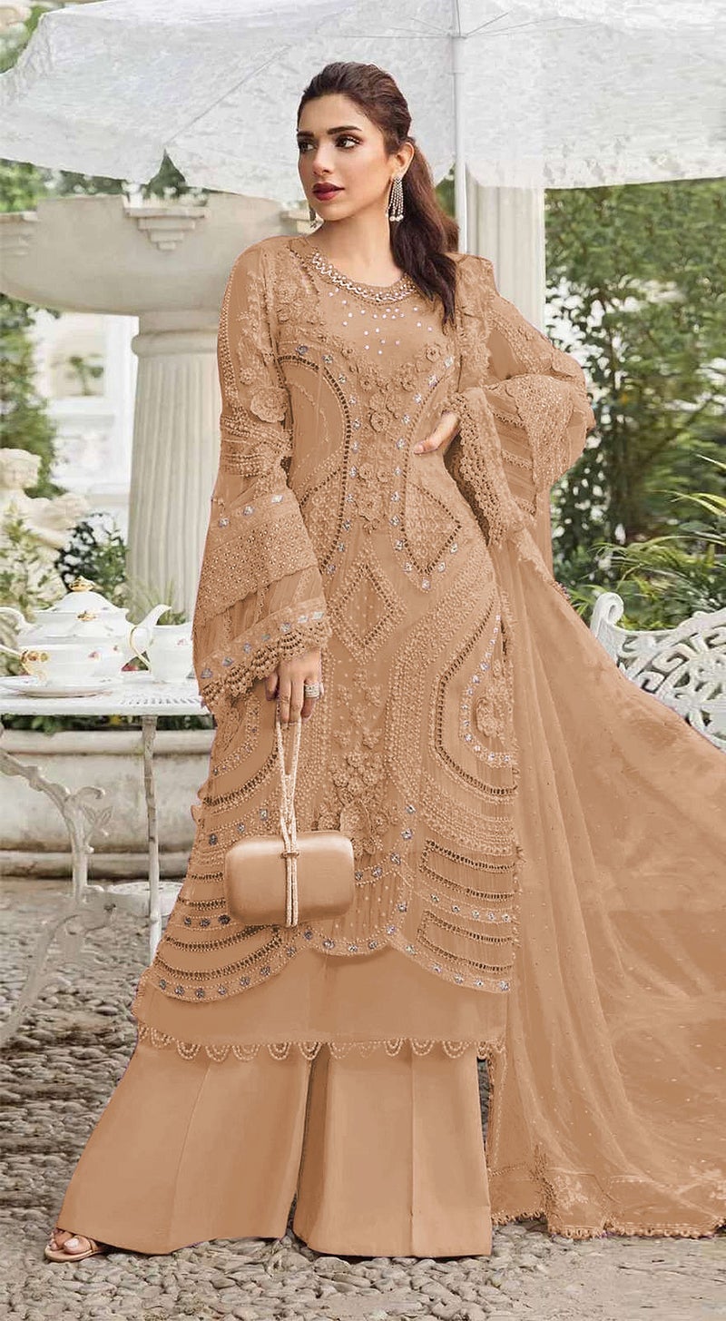 ANAITA بدلة شبه مخيطة من جورجيت بني مع تطريز تسلسل وعمل ماتي - Image 1