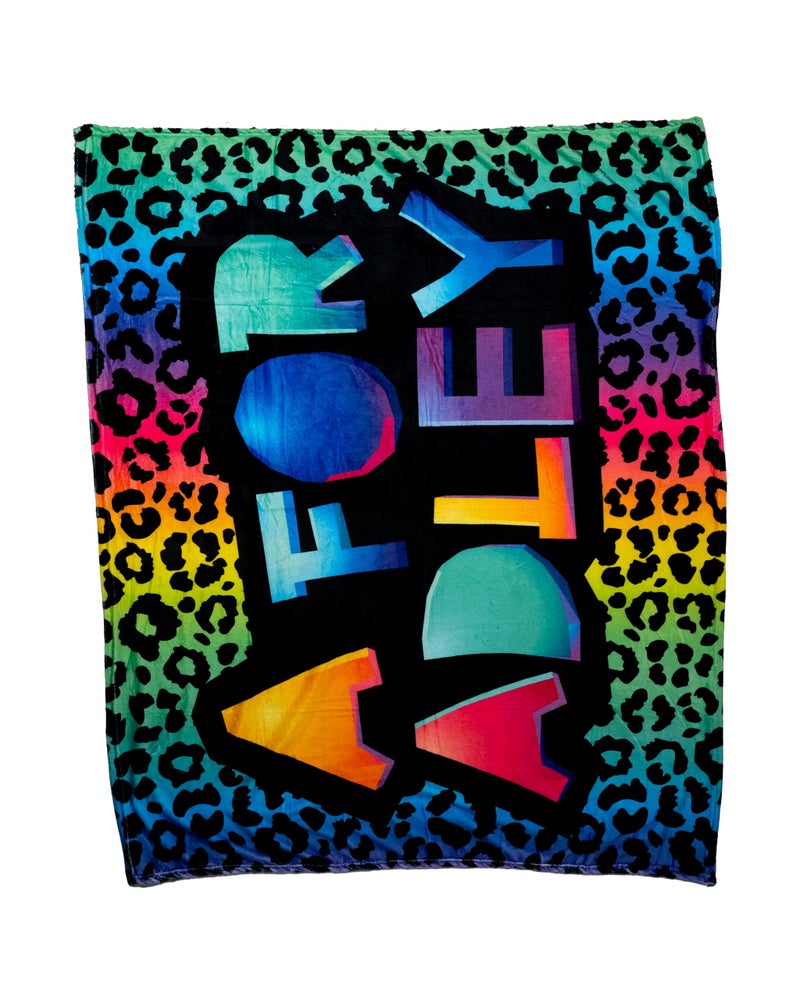 A for Adley Merch Super Colorful و Big Big Comfy Bannet مع شعار Adley Signature العملاق (Cheetah) - Image 3