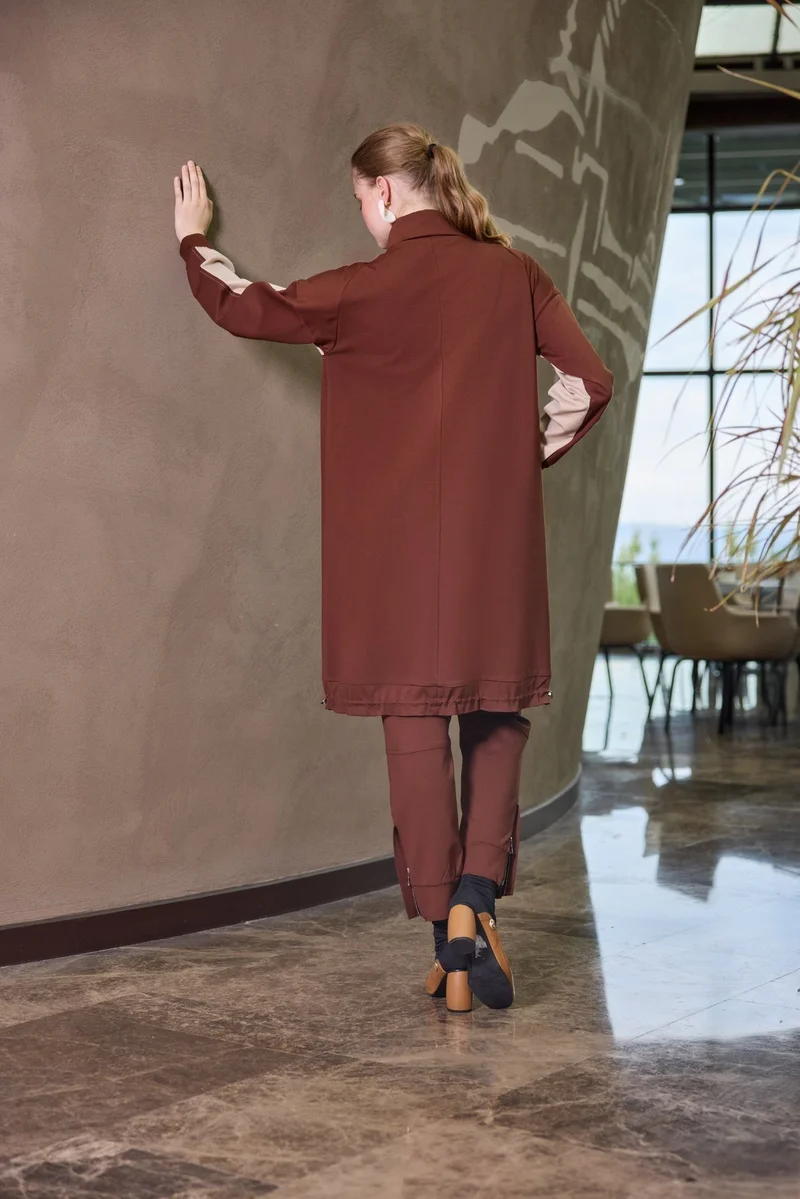 MissWhence  Modern Panelled Zip Midi Jacket - Black for Women | Best Price UAE