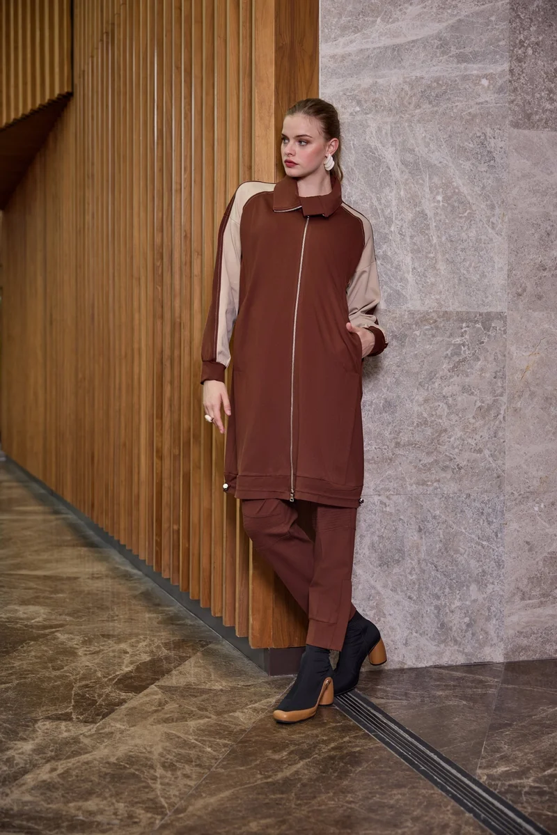 MissWhence  Modern Panelled Zip Midi Jacket - Black for Women | Best Price UAE