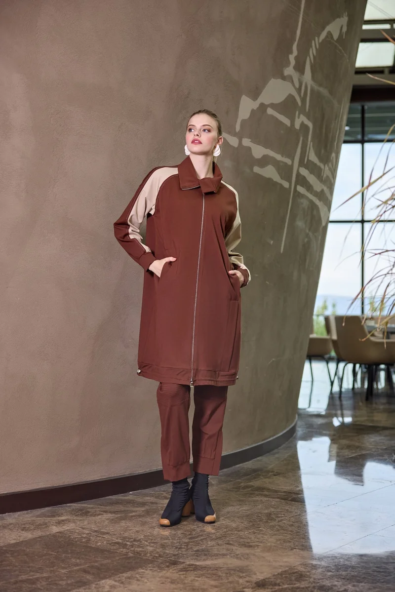 MissWhence  Modern Panelled Zip Midi Jacket - Black for Women | Best Price UAE