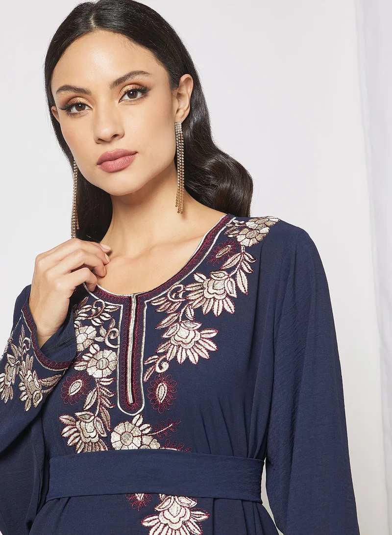 Hayat Jalabiya With Flower  Patterned Embroidery In Front And Wrist With Belt