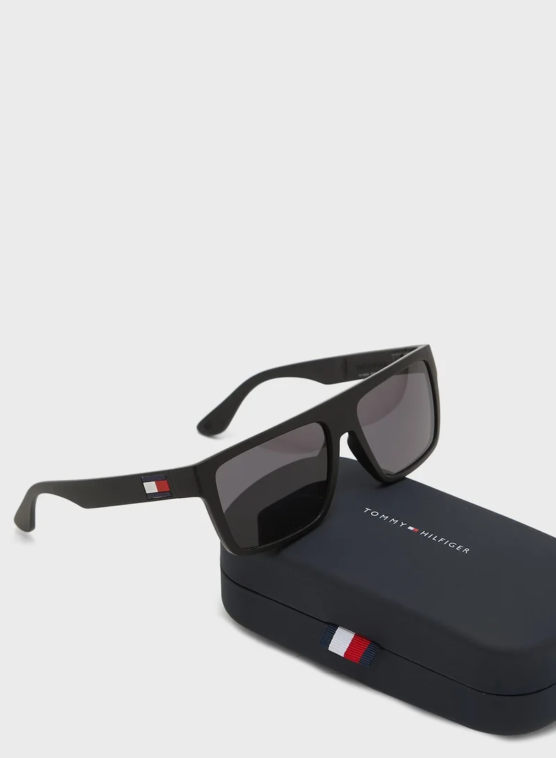 TOMMY HILFIGER Wayfarers Sunglasses