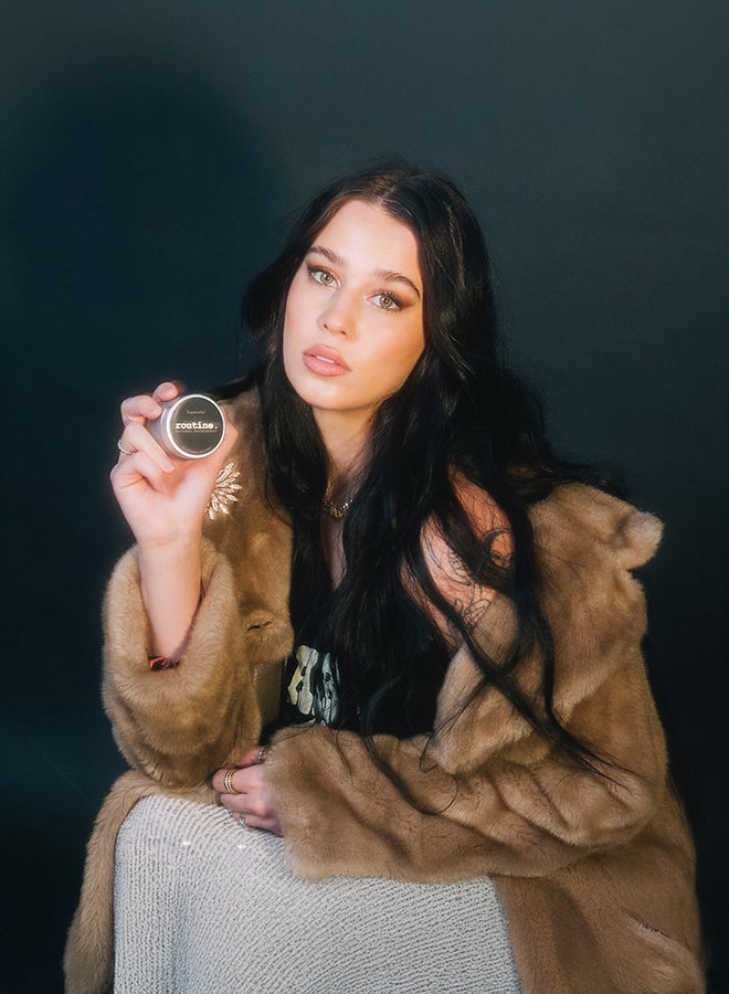 routine مزيل العرق سوبرستار مع الفحم النشط والمغنيسيوم - يوفر حماية قوية من الروائح للأنماط الحياتية النشطة، يتميز برائحة حارة وعشبية (58 مل) - Image 4