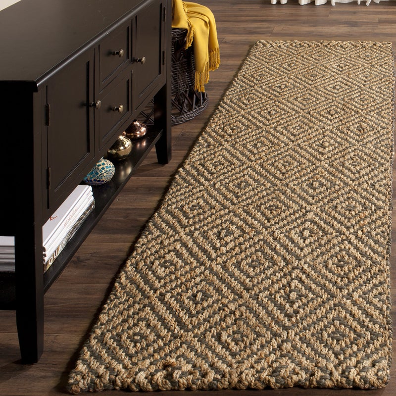 SAFAVIEH Natural Fiber Collection Runner Rug 23 x 16 Natural Grey Handmade Jute Ideal for High Traffic Areas in Living Room Bedroom NF181D