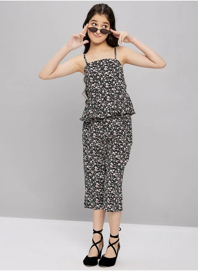 Stylo Bug All Over Print Square Neck Top and Cropped Pants Set