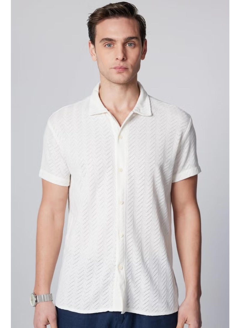 Tudors Slim Fit Slim Fit Short Sleeve Breathable Knitted Texture Dobby Patterned Summer White Men's Shirt - Image 2