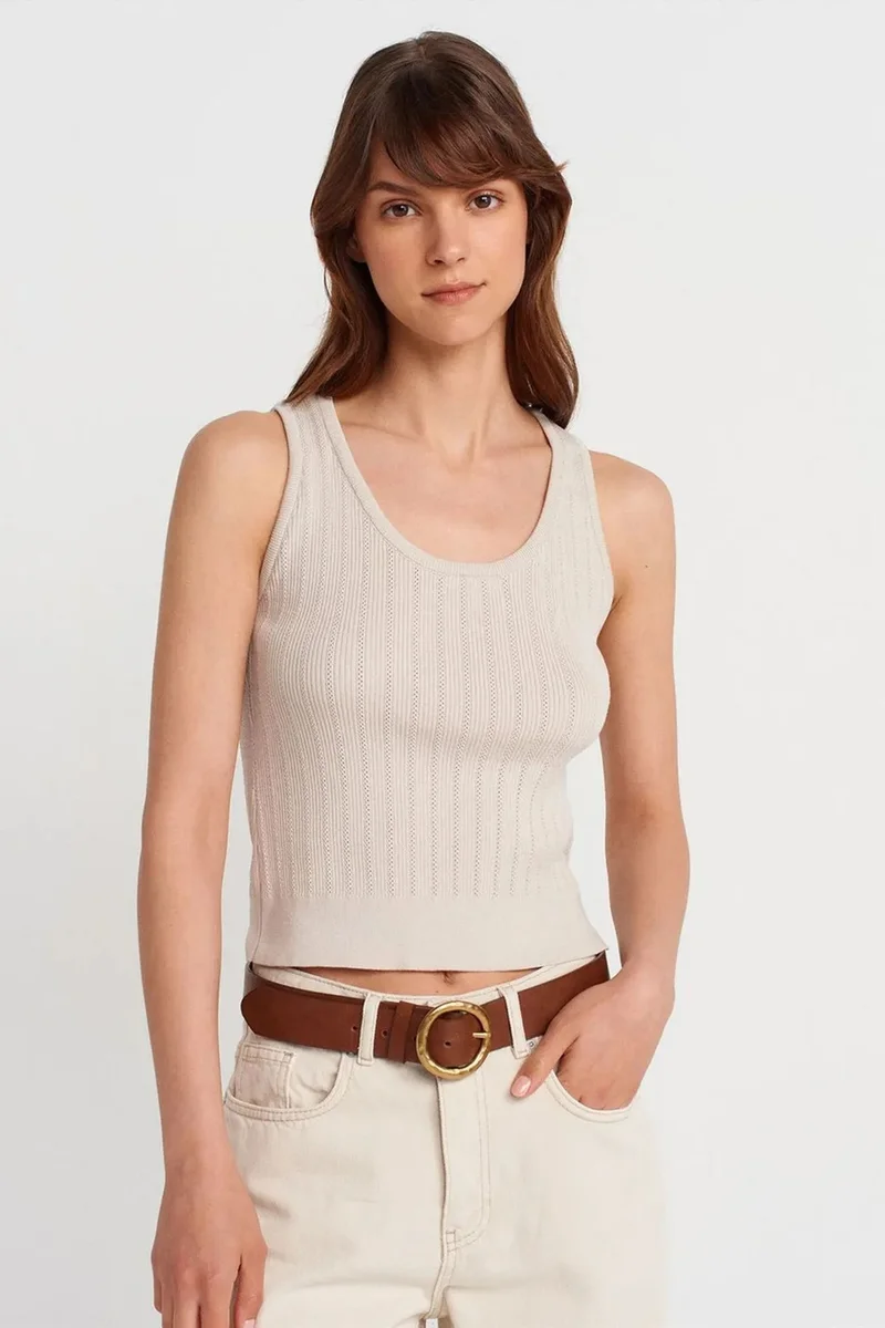 DILVIN Ribbed Sleeveless Slim-fit Blouse
