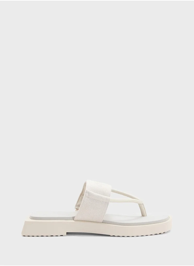 كالفن كلاين جينز Causal Flip Flops