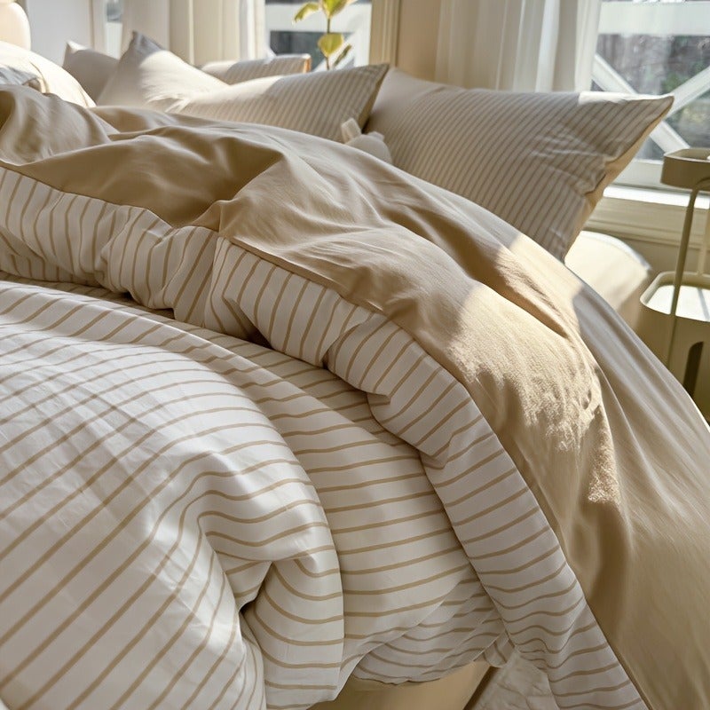 Easy Modern Striped Pattern Thin Stripes + Dark Blue Bed Sheets Washed Process Soft And Skin-Friendly Duvet Cover 3pcs Set (1 Duvet Cover + 2 Pillowcases Combination) Modern Stripes Breathable Microfiber Soft And Machine Washable Available in All Se - Image 1