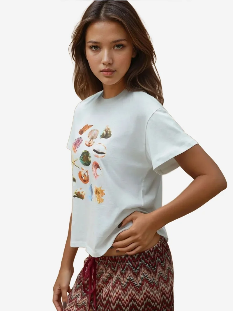 هيكاب تيشيرت قطن % بقصة عادية وياقة دائرية مطبوع