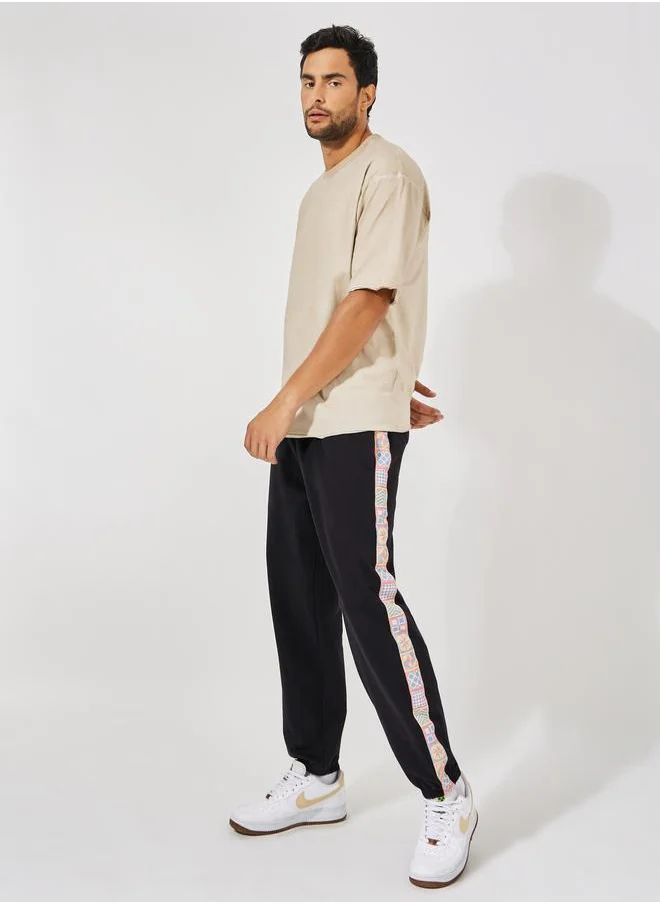 ستايلي Side Print Motif Relaxed Fit Joggers