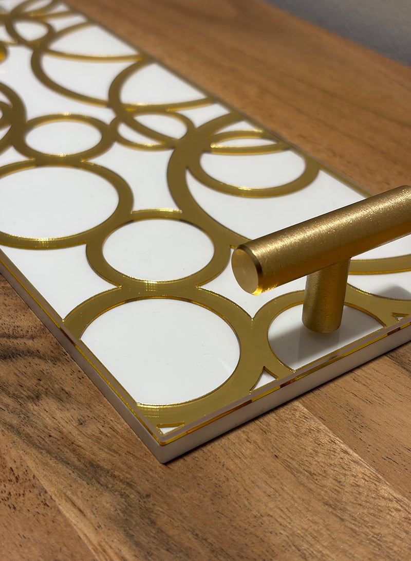 لوحة صينية تقديم من الأكريليك بتصميم مزخرف ومقابض معدنية ذهبية اللون - Image 4