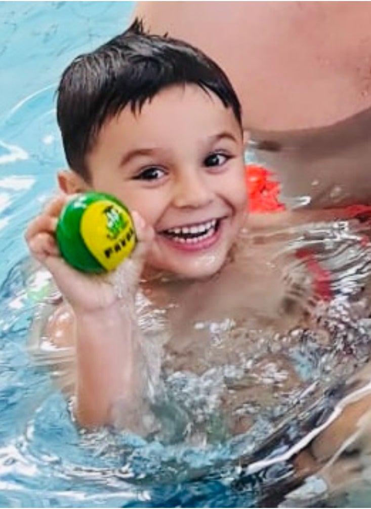 FREDS SWIM ACADEMY FREDS SWIM ACADEMY Funball, Mini Children's Play Ball for the Beach, Jumps up to 30 m on Water, Water Toy Made of Silicone with Lycra Fabric, Ideal as a Pool and Beach Toy for the Whole Family  - Image 3