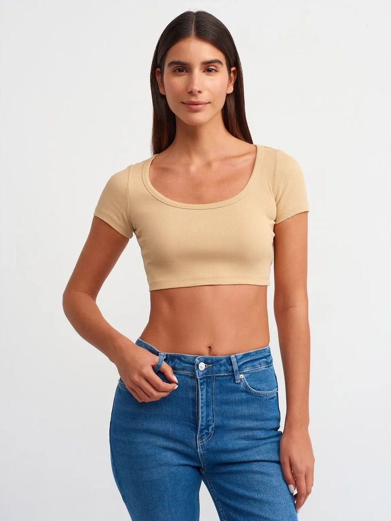 DILVIN Women's Ribbed Crop T-Shirt - Image 1