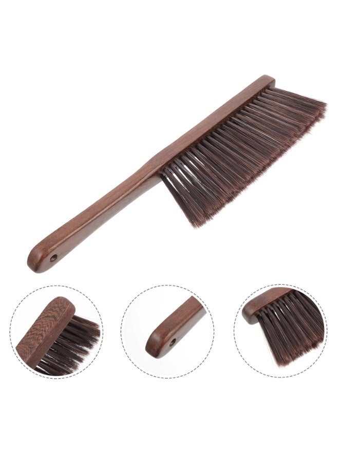 فرشاة تنظيف غبار خشبية متعددة الوظائف بشعيرات ناعمة - فرشاة بمقبض وشعيرات ناعمة لإزالة الغبار عن السرير والأريكة والسجاد والبطانيات والمفروشات والأثاث والمراتب وتنظيف السيارات من الداخل - بني - Image 3