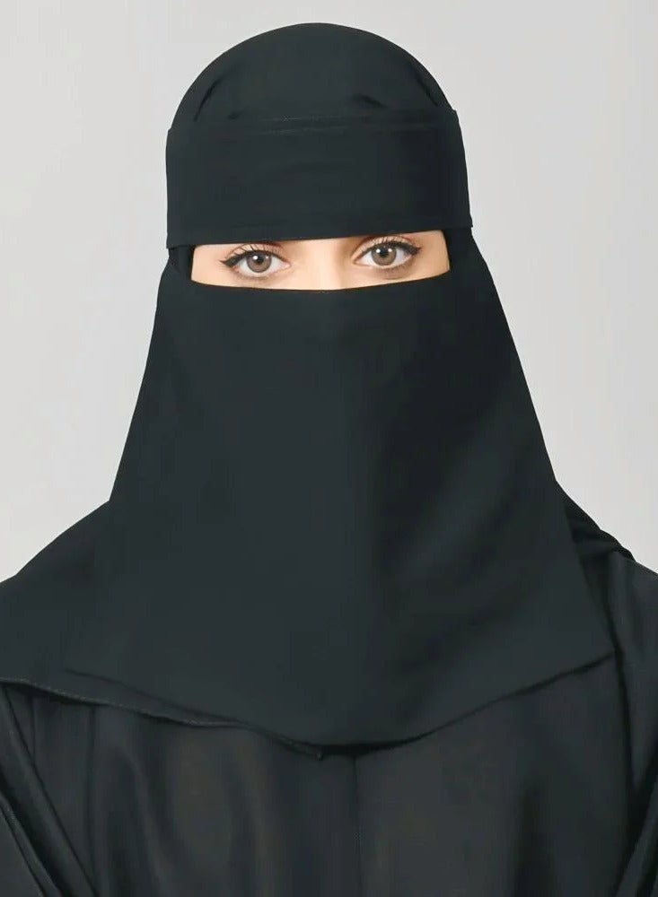 One short elastic niqab with tie closure
