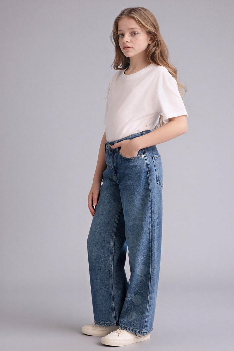 ديفاكتو بنطلون جينز بناتي فلورال برجل واسع - Image 2