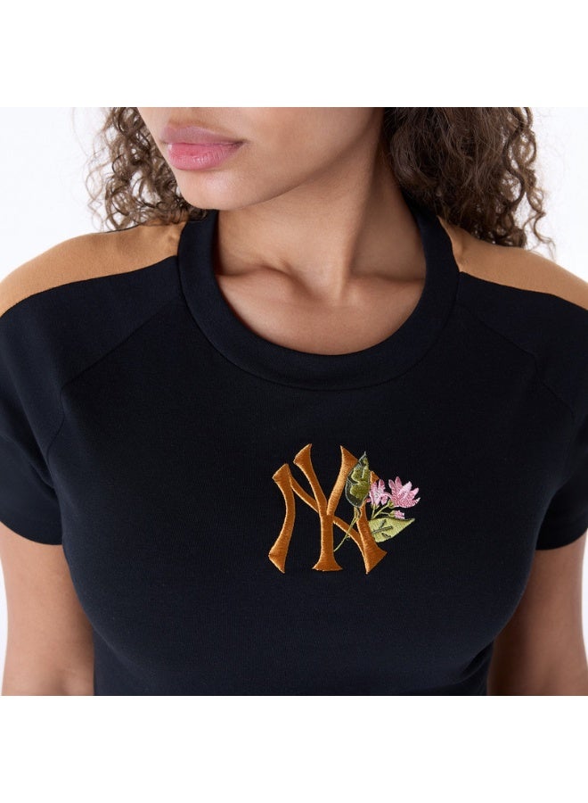 NEW ERA WMNS MLB FLORAL CROP TEE NEYYAN  BLK - Image 1