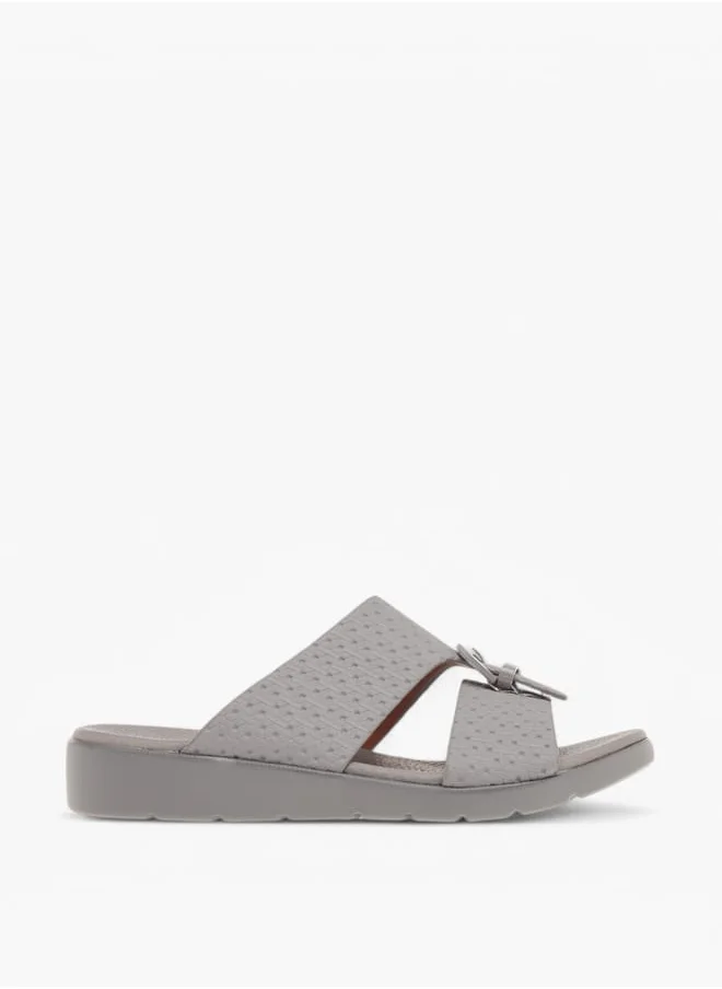 ال بي ال من شو اكسبرس Boys Buckle Accent Slip-On Arabic Sandals