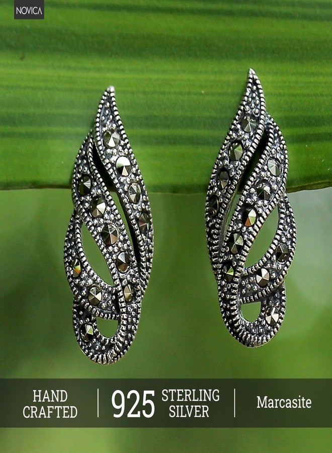 نوفيكا أقراط نوفيكا المصنوعة يدوياً من حجر الماركاسيت، مصنوعة من الفضة الإسترليني عيار 925 من تايلاند، لونها رمادي "شرائط متلألئة". - Image 2