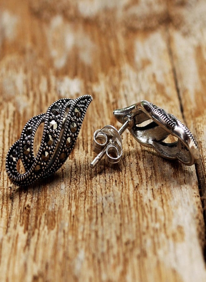 نوفيكا أقراط نوفيكا المصنوعة يدوياً من حجر الماركاسيت، مصنوعة من الفضة الإسترليني عيار 925 من تايلاند، لونها رمادي "شرائط متلألئة". - Image 4