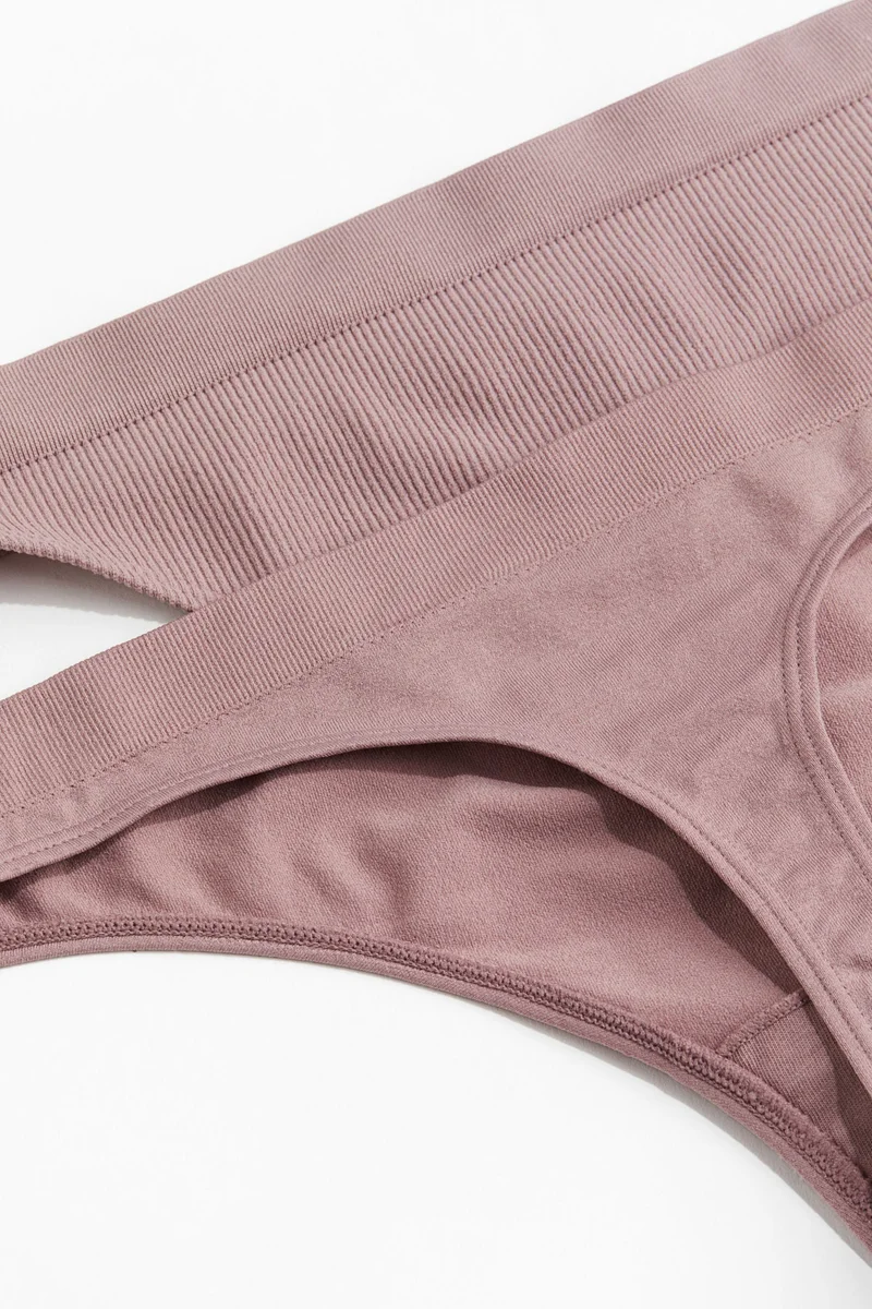 اتش اند ام سروال ثونغ بدون درزات - عبوة من قطعتين