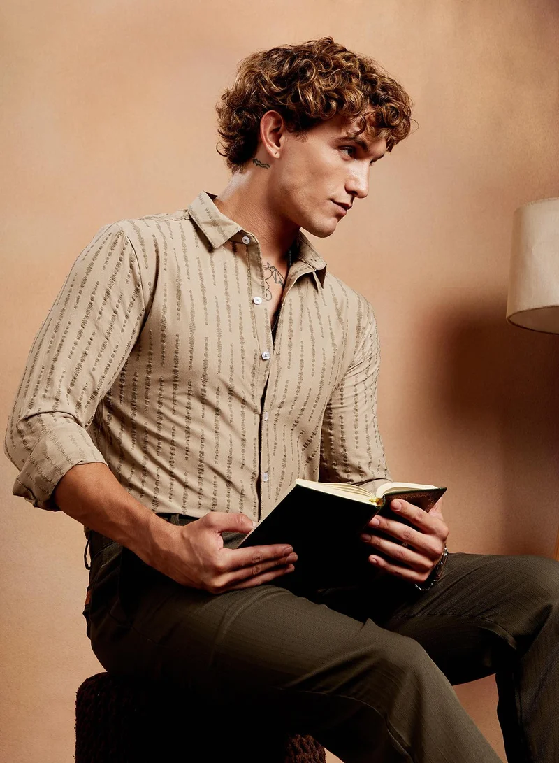 Campus Sutra Campus Sutra Men's Sand Beige Tassel-Weave Shirt For Casual Wear | Spread Collar | Long Cuffed Sleeves | Button Closure | Shirt Crafted With Comfort Fit For Everyday Wear