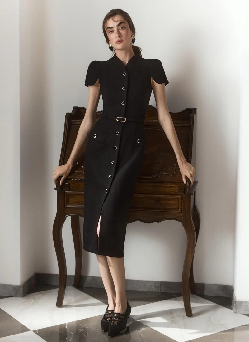 Midi dress with short sleeves and tonal belt
