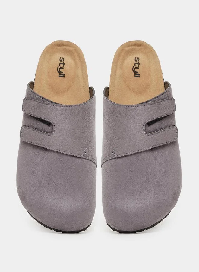 Styli Styli Plain Velcro Detail Faux Suede Clog Sandals