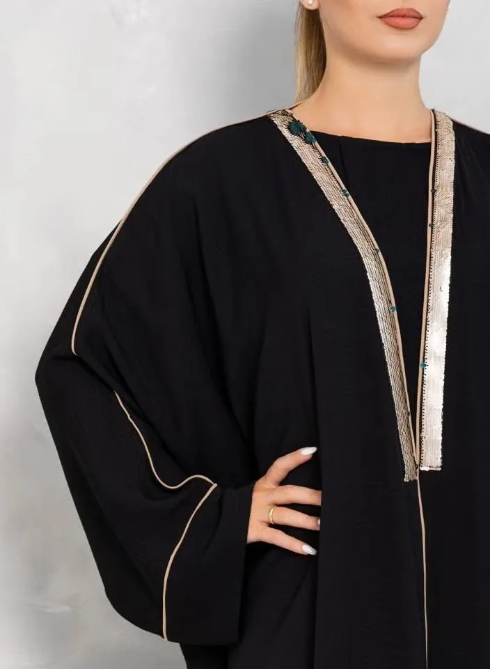 نيكياس نيكاس حمراء كريب بدانتيل ترتر