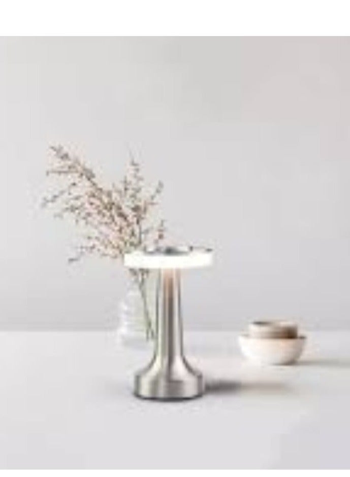 Happy Light Rechargeable aluminum table lamp with classic design - Image 5