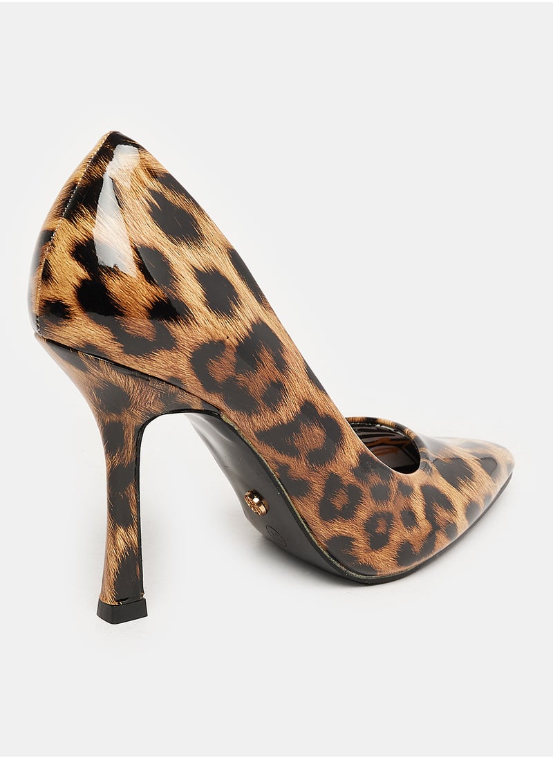 DejaVu - Patterned Pointed Heels - Image 1