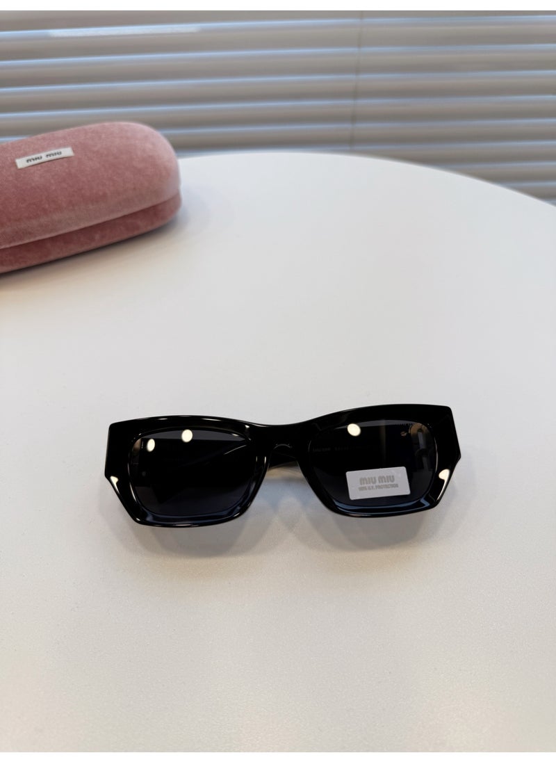 Miu Miu Eyewear Series MIU～MIU Letter Light Cat-Eye Sunglasses  - Image 1