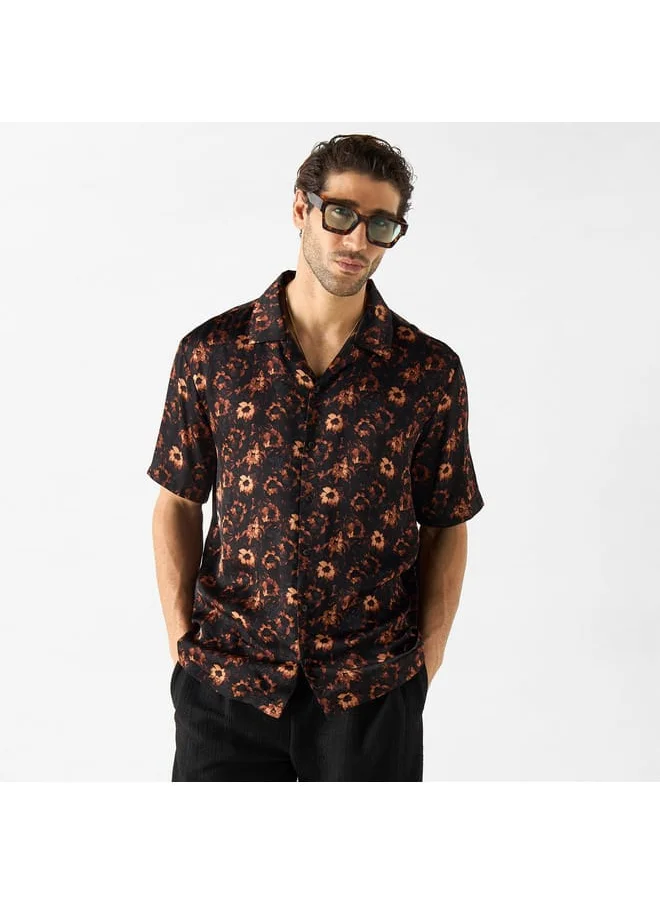 Iconic Iconic All-Over Floral Print Camp Collar Shirt with Short Sleeves