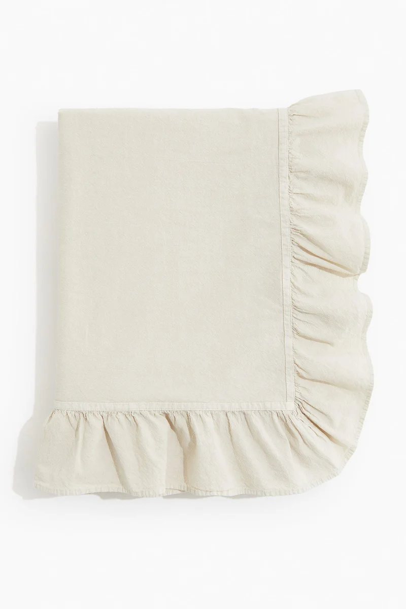 H&M Frill-trimmed tablecloth