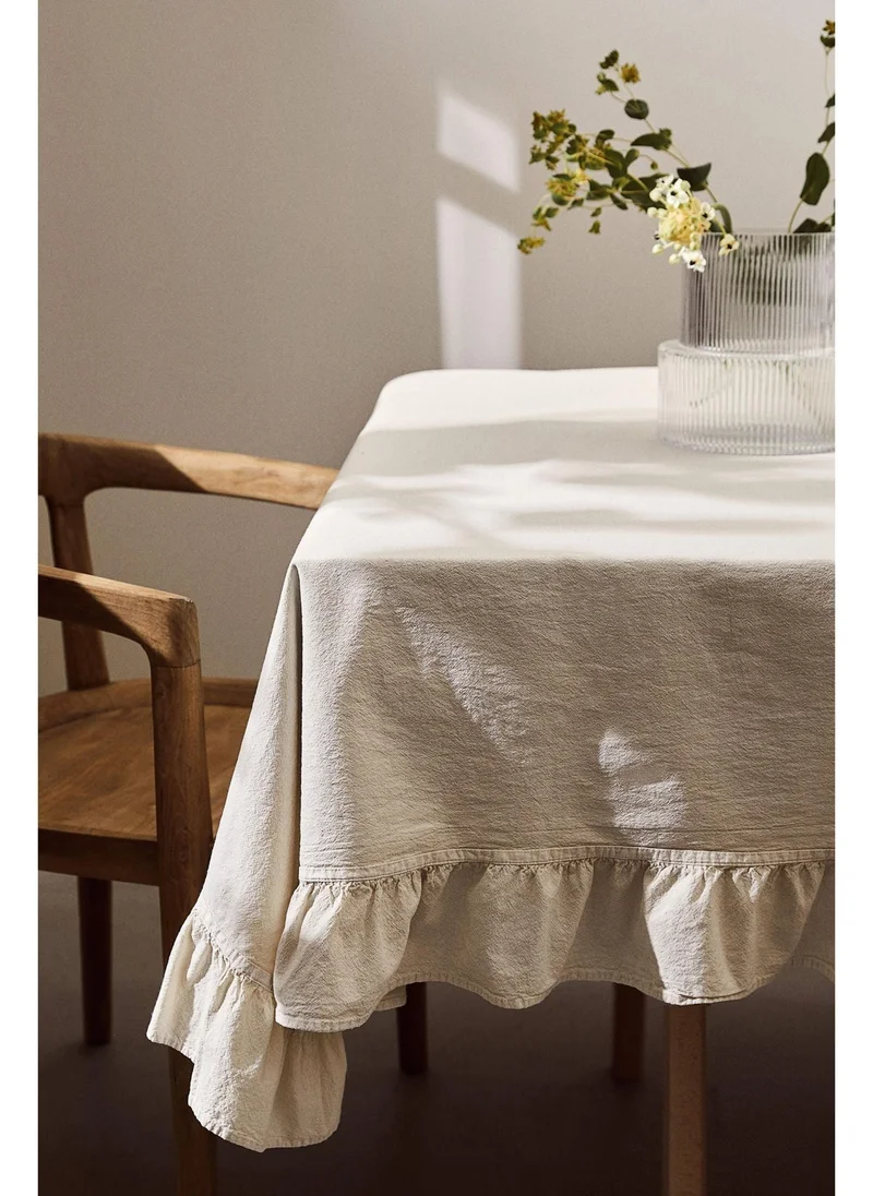 H&M Frill-trimmed tablecloth