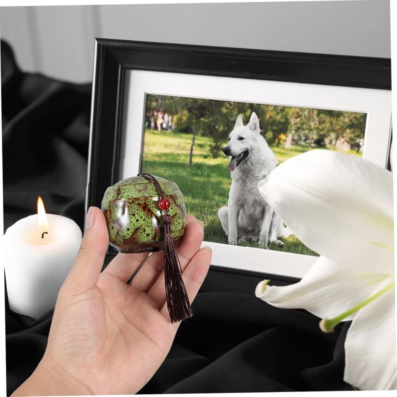 VOSAREA Small Ceramic Pet Urn for Cats and Dogs Keepsake Memorial Ashes Container Elegant Design Easy Maintenance Green Color - Image 4