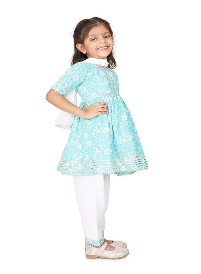 Little Dreams فستان كورتى للبنات الصغيرات مع بنطلون وشال (أخضر، 3 سنوات-4 سنوات) - Image 3