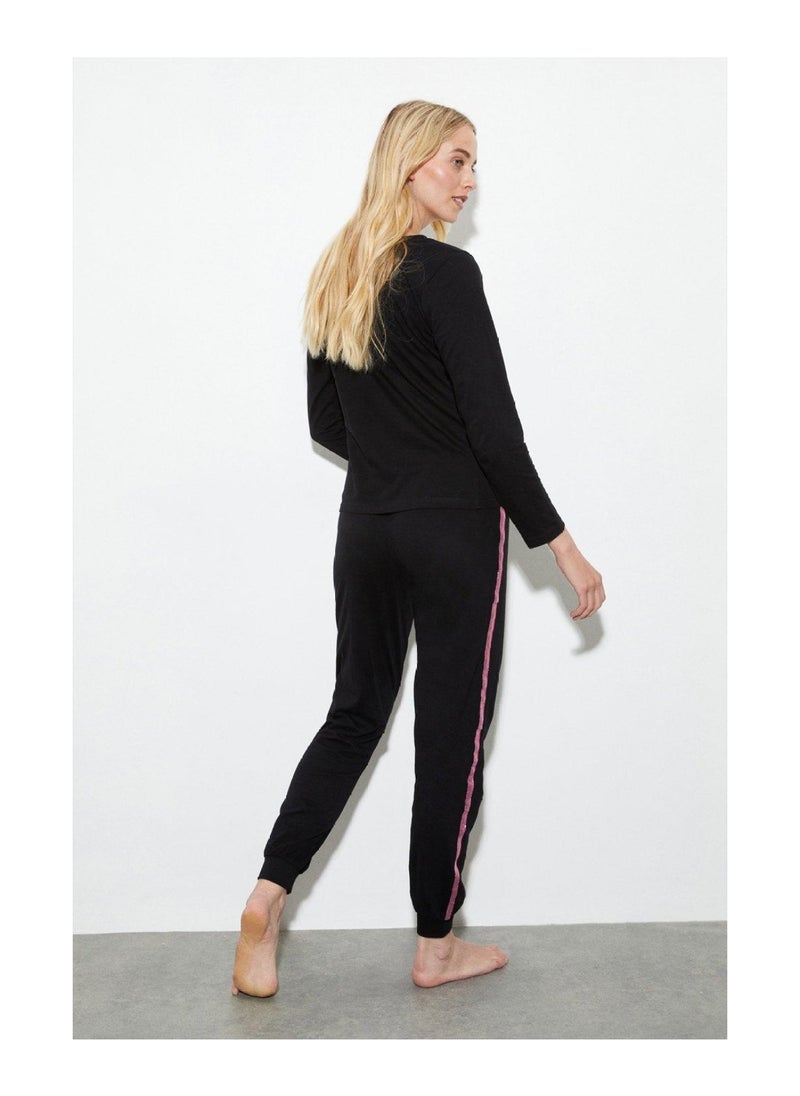DOROTHY PERKINS - Heart T-Shirt And Trouser Pyjama Set - Image 1