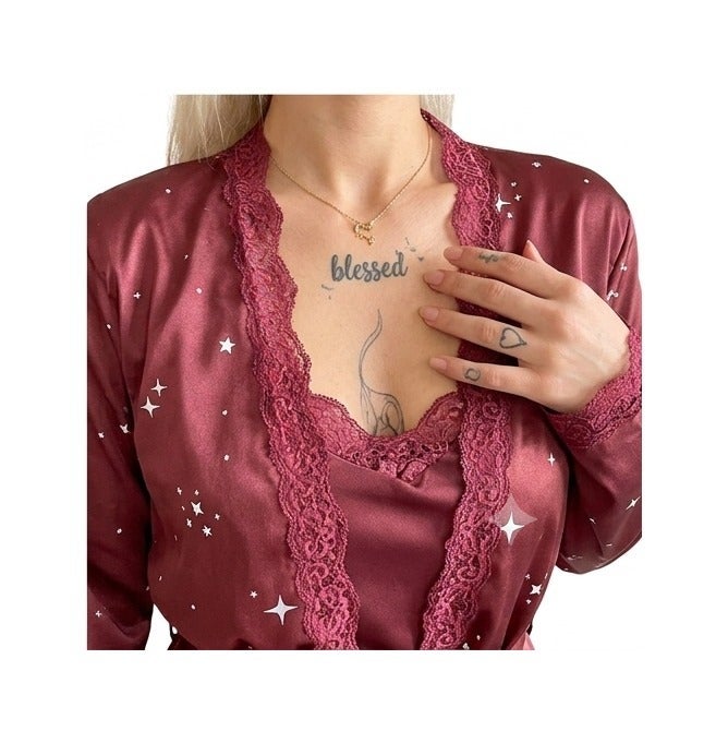 Women's 2-Piece Cotton Blend Robe & Nightgown Set with Lace Trim & Star Print – Wine Red (Up to 65 kg) - Image 2