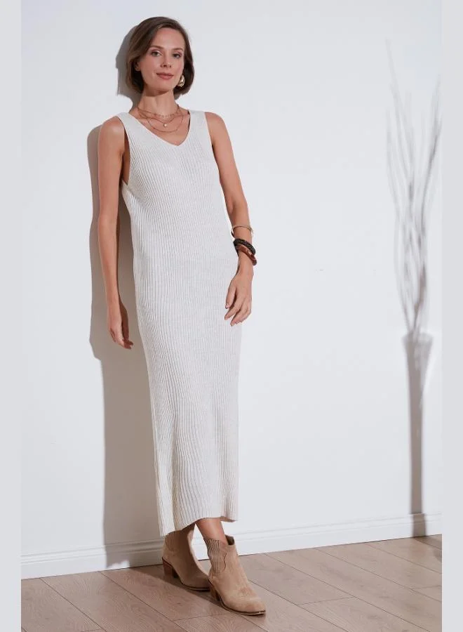 ليلا فستان ليلا طويل محبوك بياقة على شكل حرف  للنساء