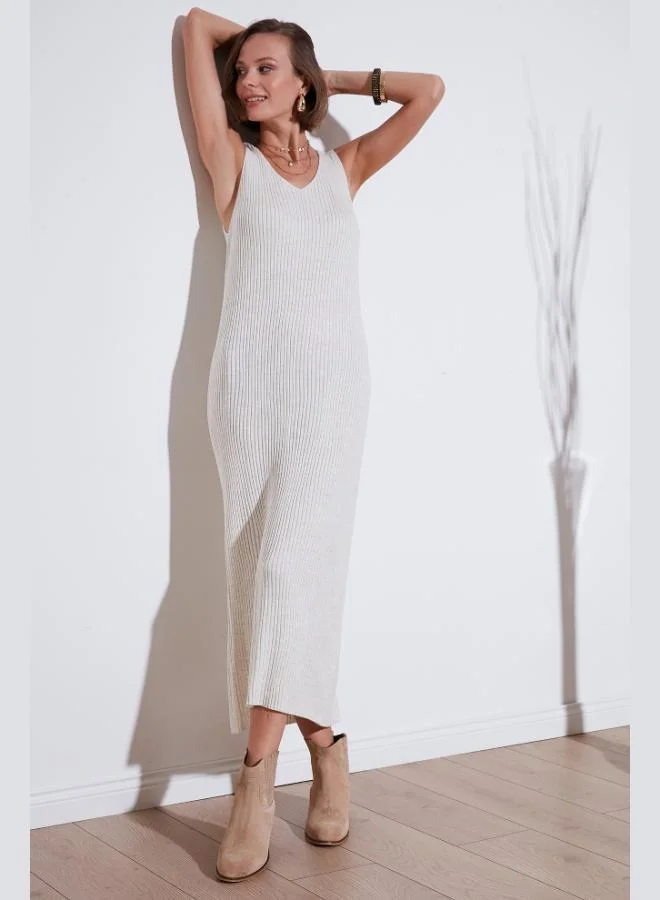 ليلا فستان ليلا طويل محبوك بياقة على شكل حرف  للنساء