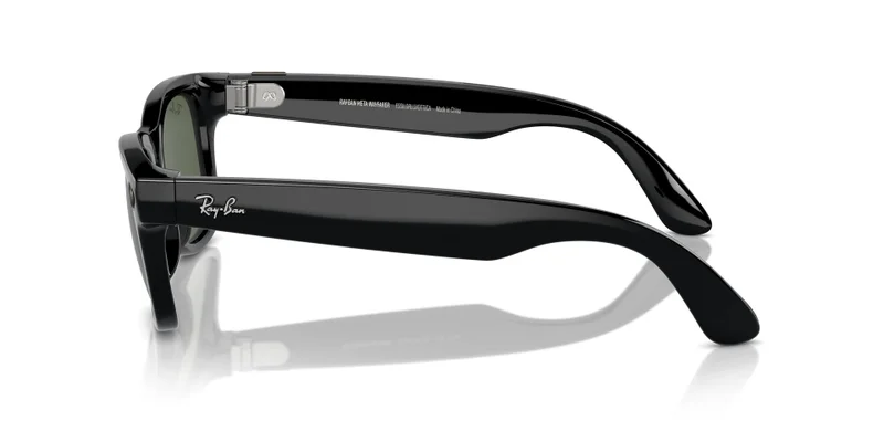 Ray-Ban wayfarers sunglasses