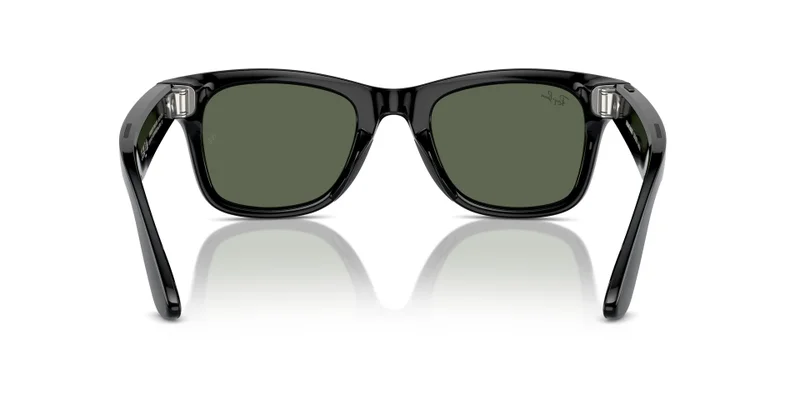 Ray-Ban wayfarers sunglasses