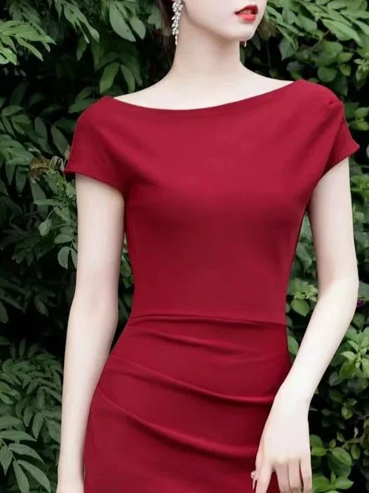 أوجيدر أحمر كتف واحد جانب مكشكش ماكسي