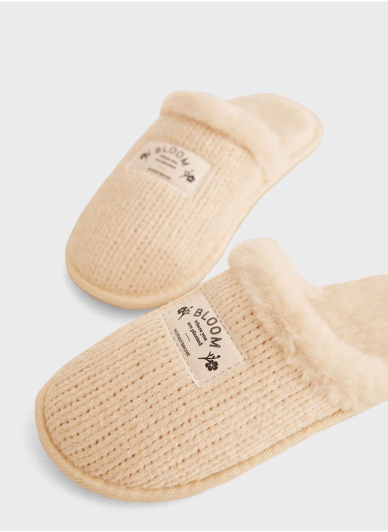 women'secret - Close Toe Fur Detail Slip Ons - Image 1